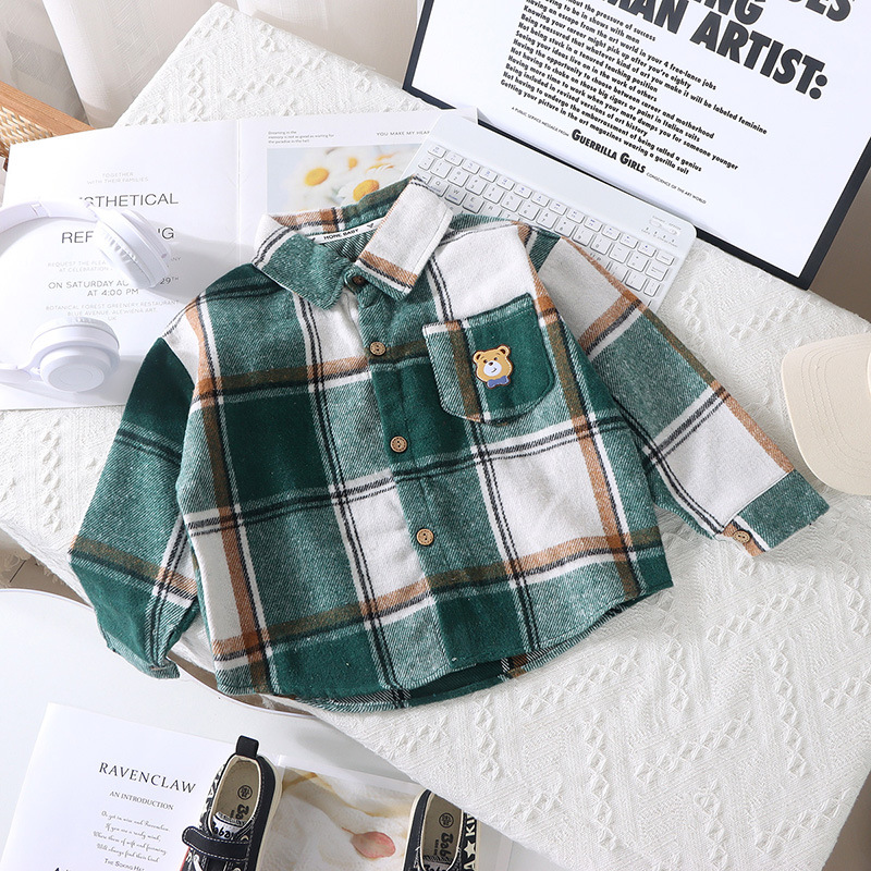 New Korean style children's shirts for autumn and winter: boys' lapel checked top, girls' casual cardigan, long-sleeved base layer Application Scenario