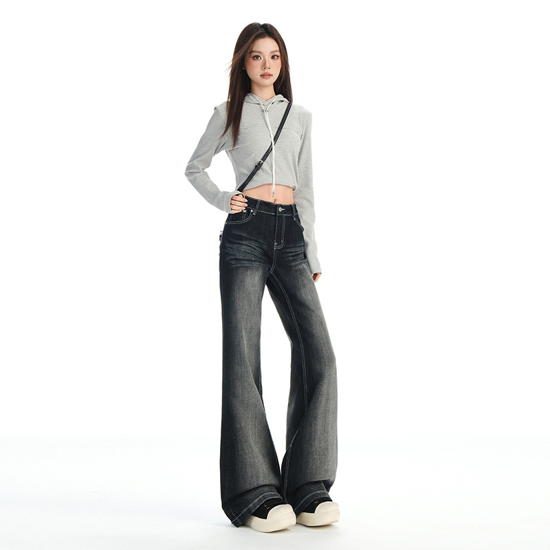 American black low-waisted flared jeans for women in the autumn of 2025. Hot girls, straight flared pants that don't fit the legs and are versatile Specification image