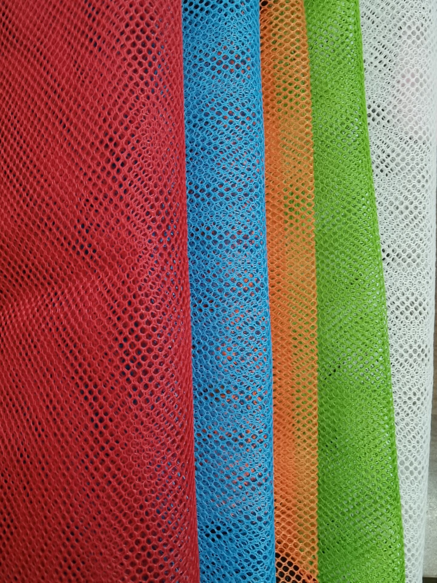 k080 mesh fabric, luggage mesh fabric is available in large quantities in stock Item Picture