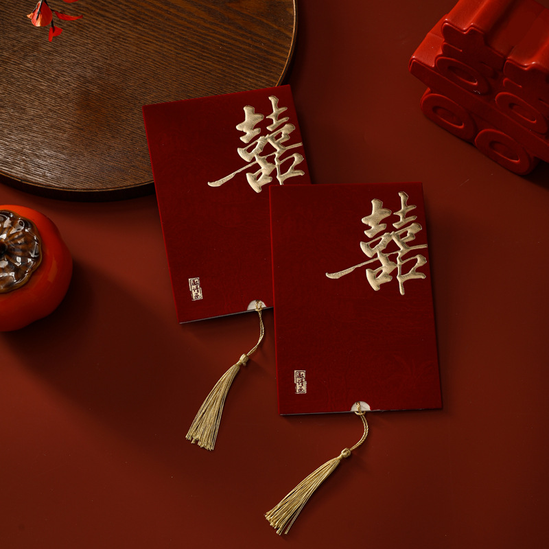 Wedding invitations, silk velvet wine red high-end invitation cards, tassel gilded wedding invitations, high-end velvet Chinese-style invitation letters Application Scenario