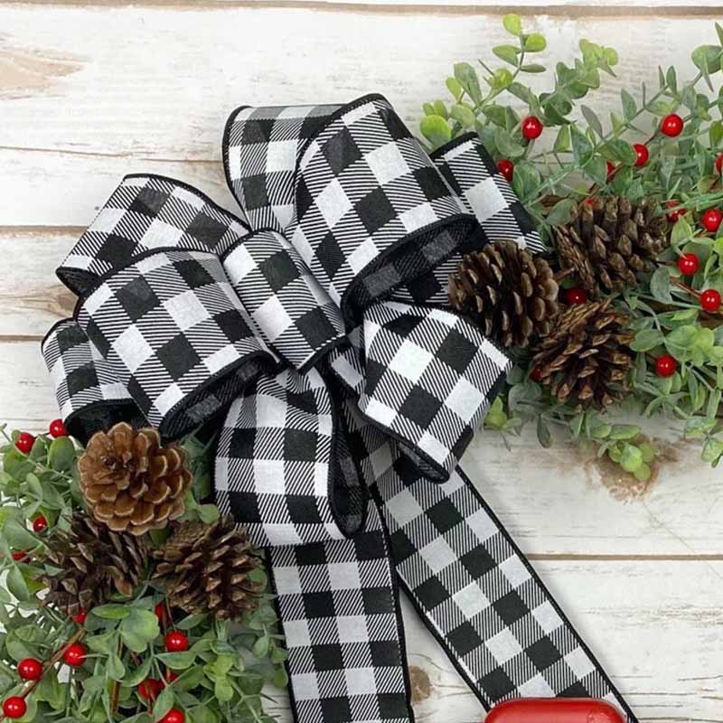 New Christmas Bow Truck Door Hanging Floral Link Atmospheric Decorative Hanging Eucalyptus With Red Fruit Wreath Item Picture