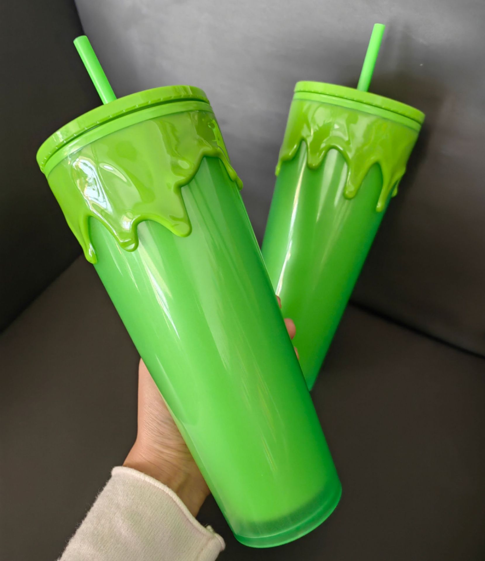跨境新款双层荧光绿熔岩吸管杯710ml大容量PS塑料咖啡杯便携水杯