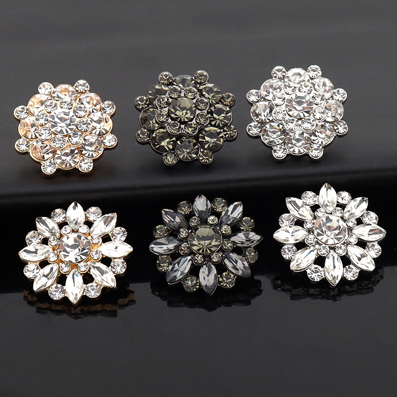 High-end metal mink, petal water diamond, diamond buckle, fur button, women's cashmere coat button, fur button, neckline decorative knob QQ