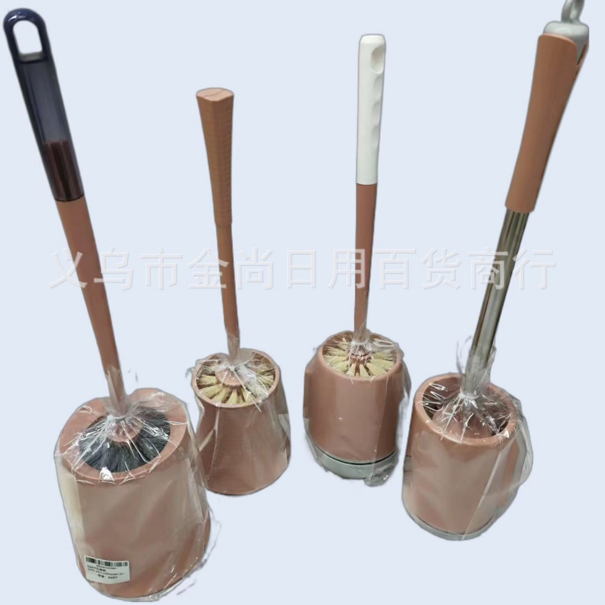 The new plastic toilet brush set from the manufacturer is a combination of household stainless steel toilet brushes and cleaning brushes