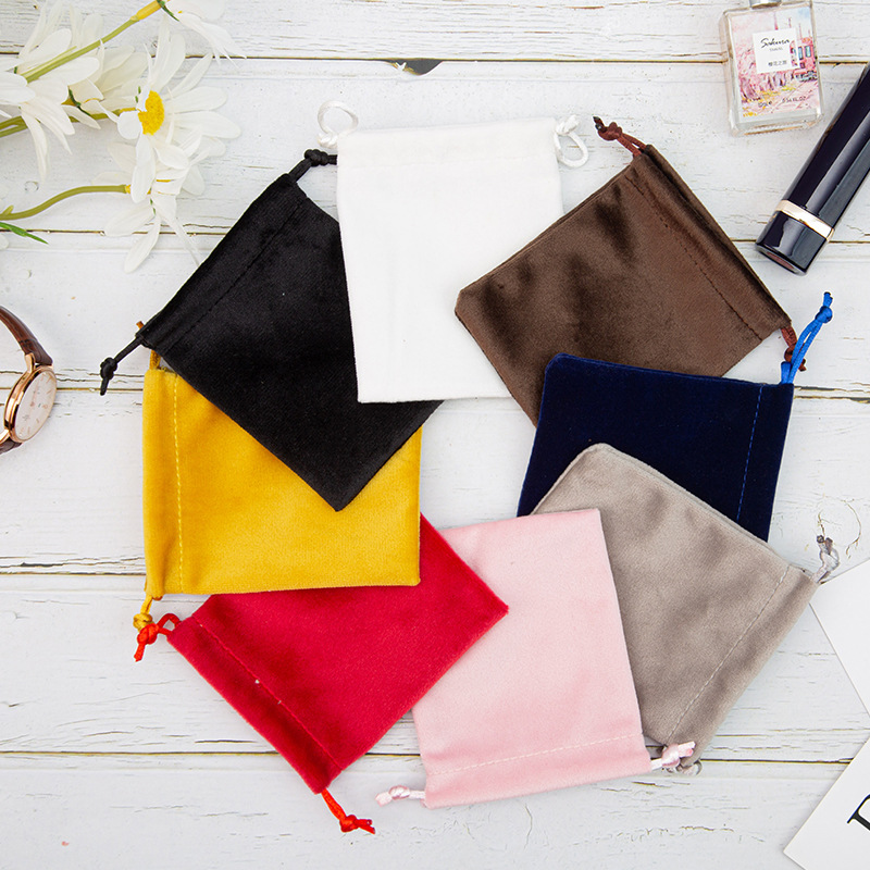Velvet jewelry bags, perfume cloth bags, drawstring packaging bags, accessory bags, velvet cloth gift bags, jewelry bags Application Scenario