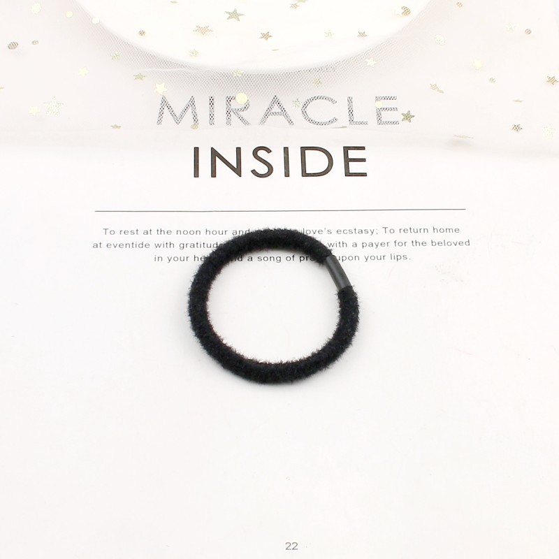 Korean Version Simple Basic Scrunchie Autumn And Winter Plush Tied Hair Leather Band Son Women's High Elastic Hair Rope Women's Hair Accessories Wholesale Application Scenario
