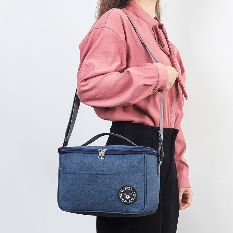 New Amazon lunch bags, Oxford cloth insulated bags, lunch bags, bento bags, outdoor picnic bags, ice packs, single-shoulder lunch bags Application Scenario