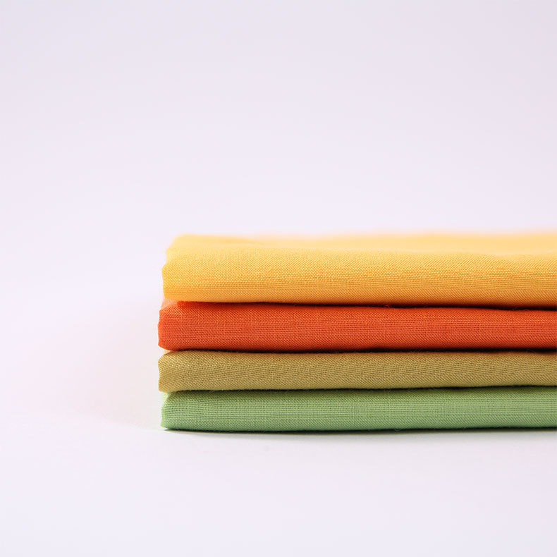 In stock TC polyester-cotton poplin fabric 96*72 pocket fabric for the inner lining of clothing and the edge trim of the toy lining fabric details Picture