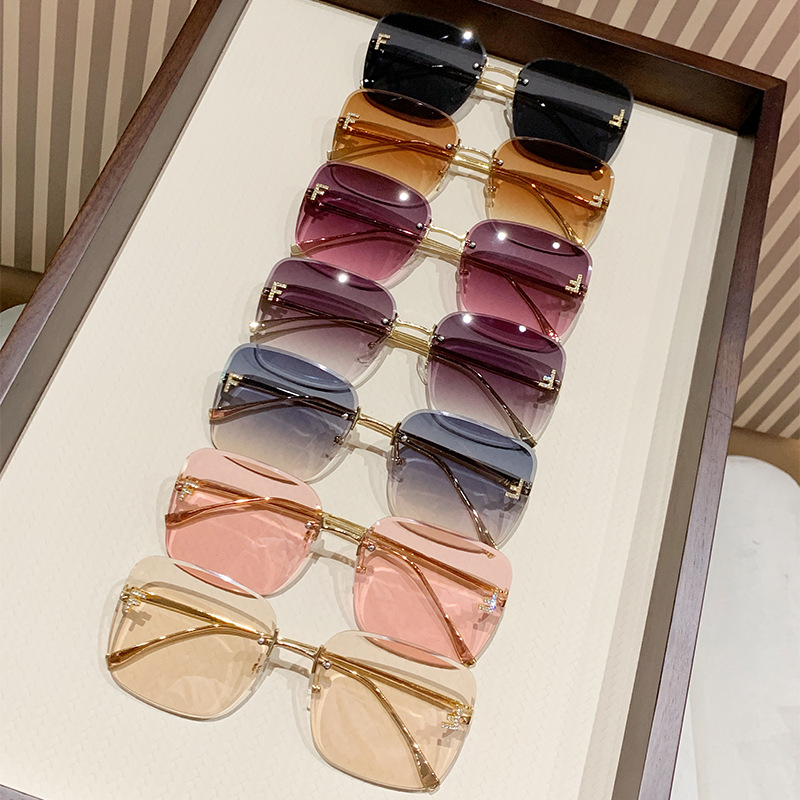 跨境秋新款金属无框太阳镜欧美潮流眼镜字母F镶钻方形大框墨镜女详情图2