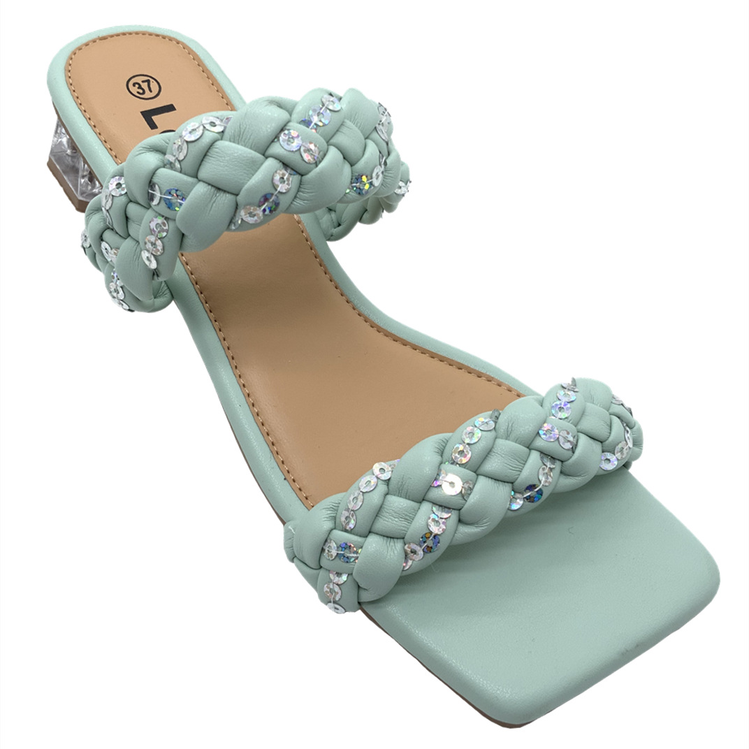 2022 Summer New Sandals Coarse Low Heel Slippers Guangzhou Women's Shoes Craft Shoes Woven Glitter Women's Slippers Item Picture