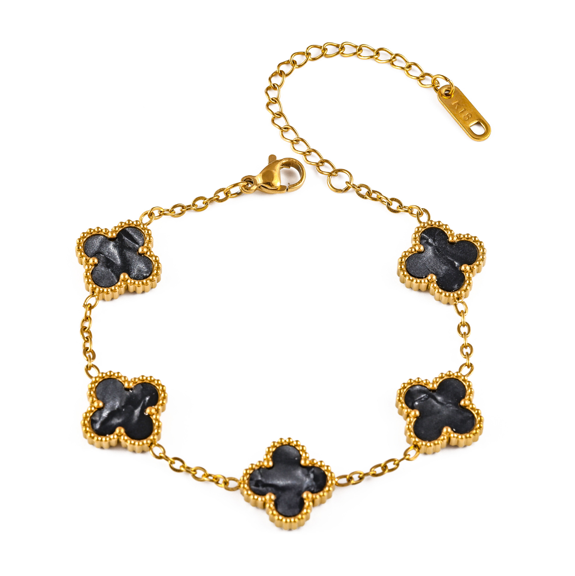 Best-selling four-leaf clover bracelet, titanium steel bracelet, versatile lucky four-leaf clover and four-flower bracelet jewelry, cross-border exclusive wholesale Application Scenario