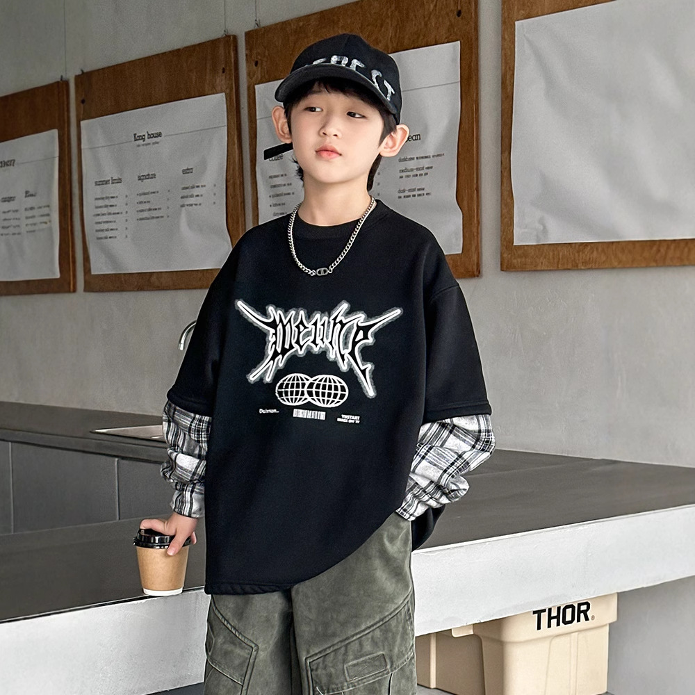 Boys' fleece hoodie Autumn/Winter 2025 New style Children's wear winter one-piece fleece thickened winter wear round neck base layer details Picture