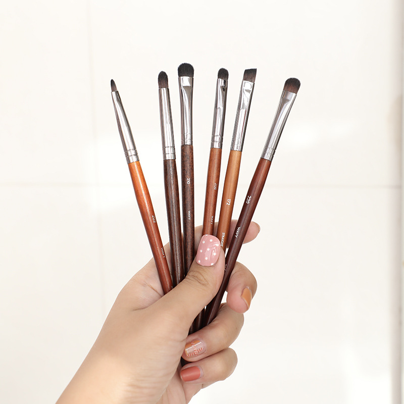 M172 202 208 210 212 220 Eyebrow Brush Eyeliner Brush Concealer Brush Eyeshadow Brush Cangzhou Makeup Brush Application Scenario