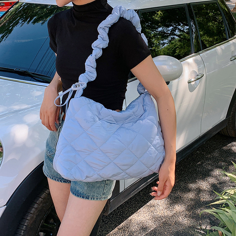 Small Fresh Foreign Air Leisure Bag 2023 Summer New Single Shoulder Underarm Bag Fold Solid Color Female Bag Korean Version Satchel Tide Specification drawing