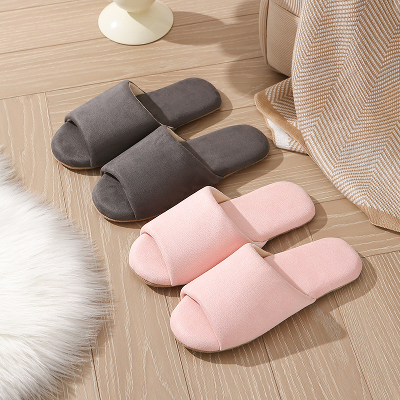 Japanese-style open-toe slippers, soft-soled anti-slip and silent couple floor, home indoor wooden floor, silent slippers Application Scenario
