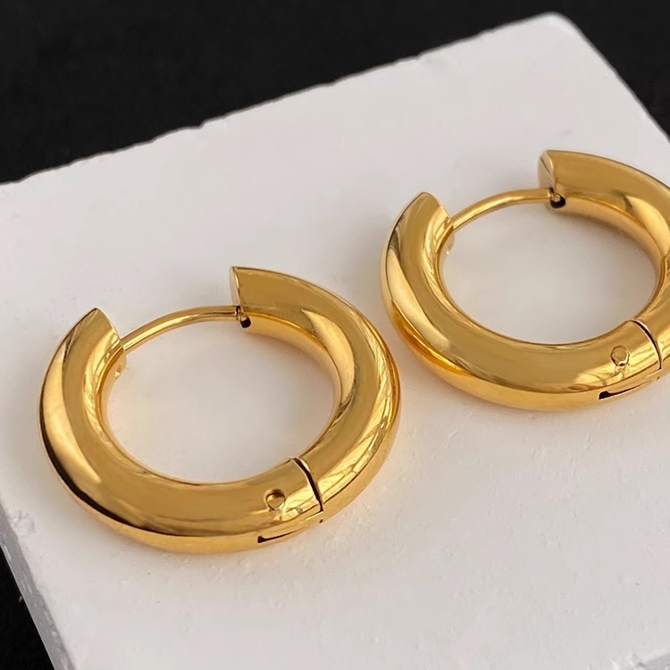 Non-fading ear buckles, versatile and simple titanium steel color-retaining ear rings, women's European and American fashionable earrings, elegant and trendy ins earrings Specification image