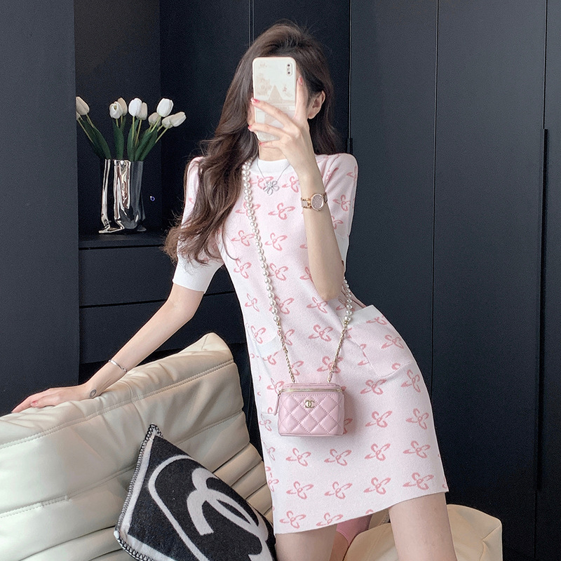 Little Chanel-style dress for women 2024 New summer, 155 short pink loose straight skirt that makes you look taller Item Picture