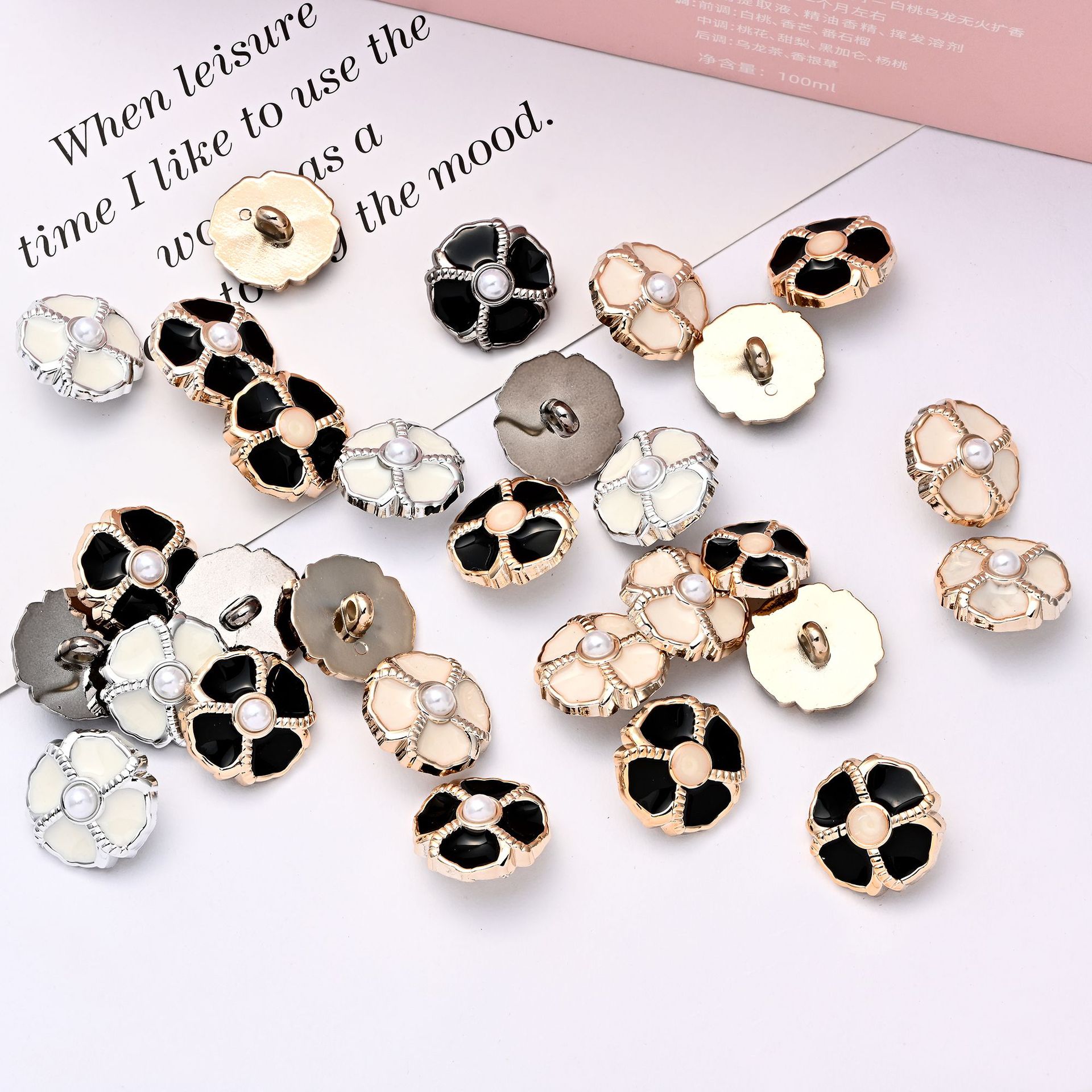 Four-leaf clover gold edge beaded knitted button, heavy industry high-end fabric button, shirt button, decorative button, factory customization