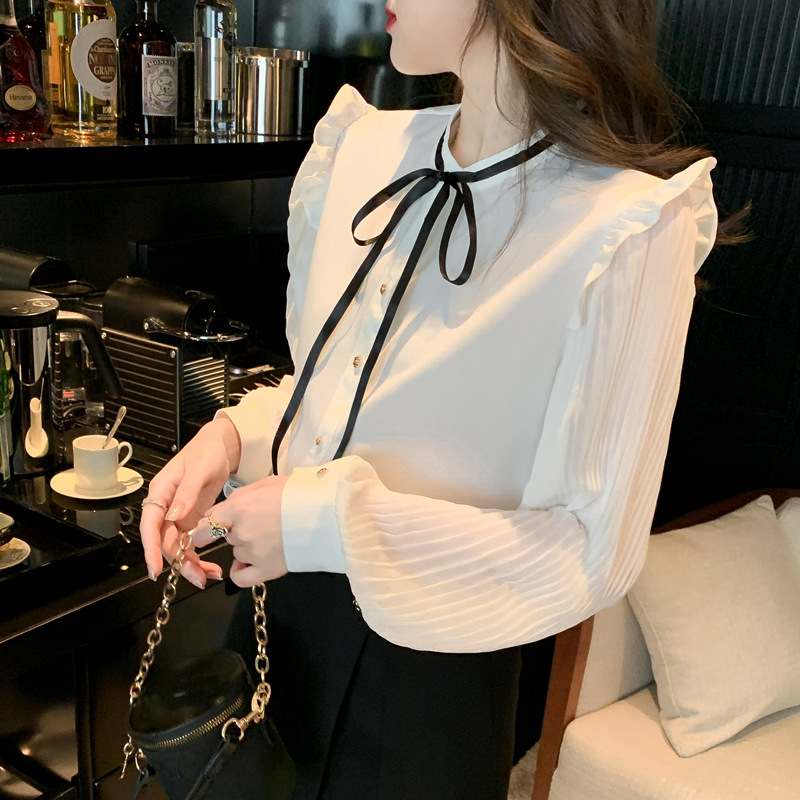 The new lace elegant shirt for ladies in the autumn of 2022 can be paired with a long-sleeved winter chic blouse and a beautiful chiffon top Item Picture