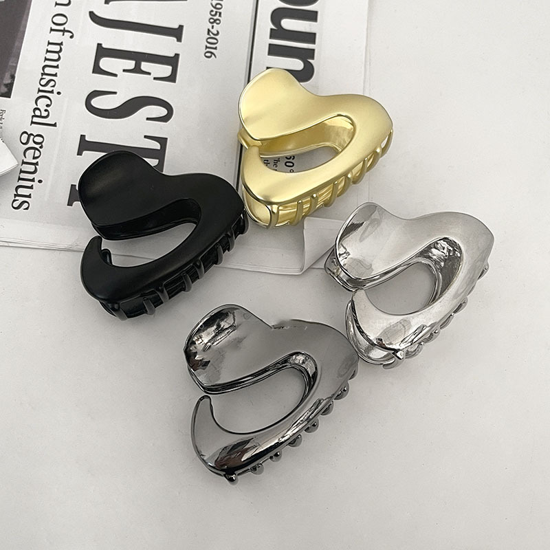 Korean irregular metal grappling clips for women's autumn and winter atmosphere, high ponytail hair clips, trendy and fashionable updo shark clips details Picture