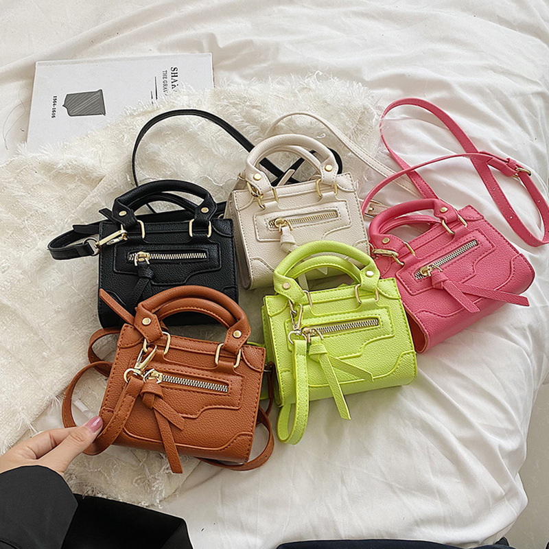 Children's Bag 2022 Autumn/Winter New Korean Mini Motorcycle Bag Western Style Girl's Handbag Ladies Crossbody Red Packet
