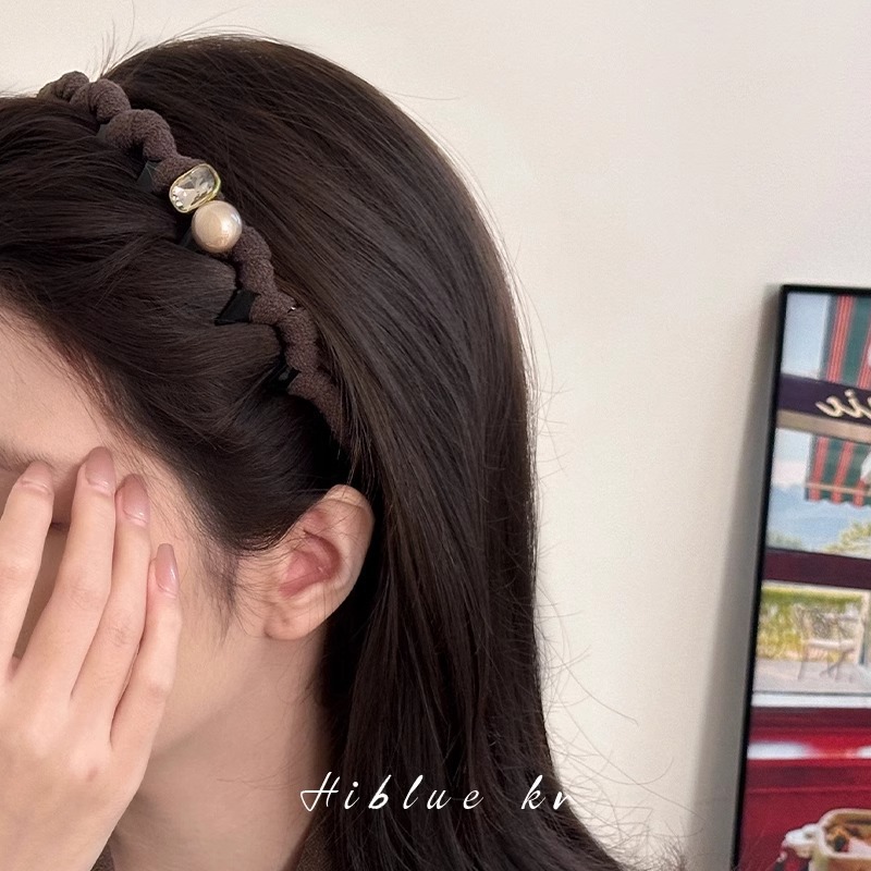 Pearl high top headband with teeth and anti-slip headwear for women's autumn and winter 2024 new style, high-end daily wear headband for women