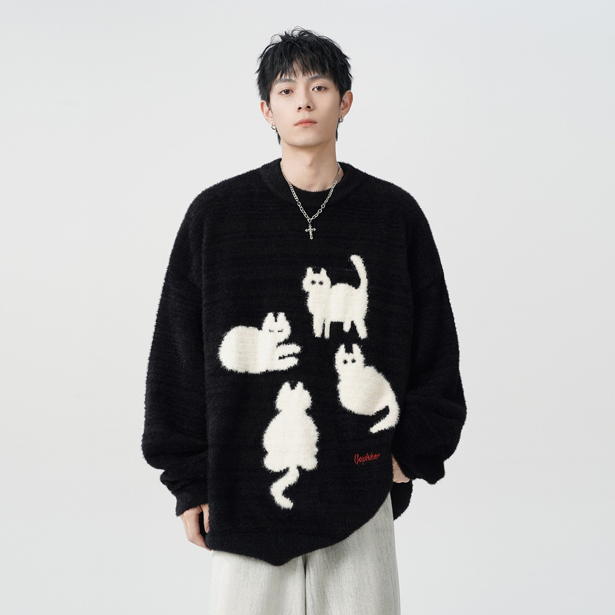 This autumn and winter trendy American-style loose and casual knitted sweater is a versatile and laid-back couple's top Application Scenario