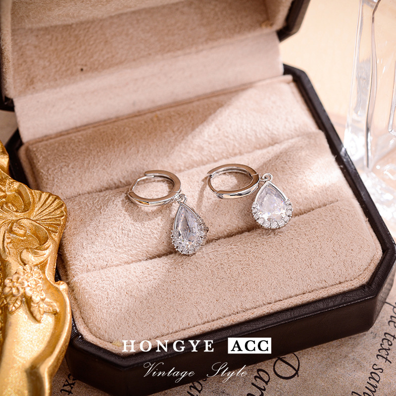 气质简约高级感轻奢耳扣水滴百搭通勤女款显瘦时尚冷淡风优雅耳饰