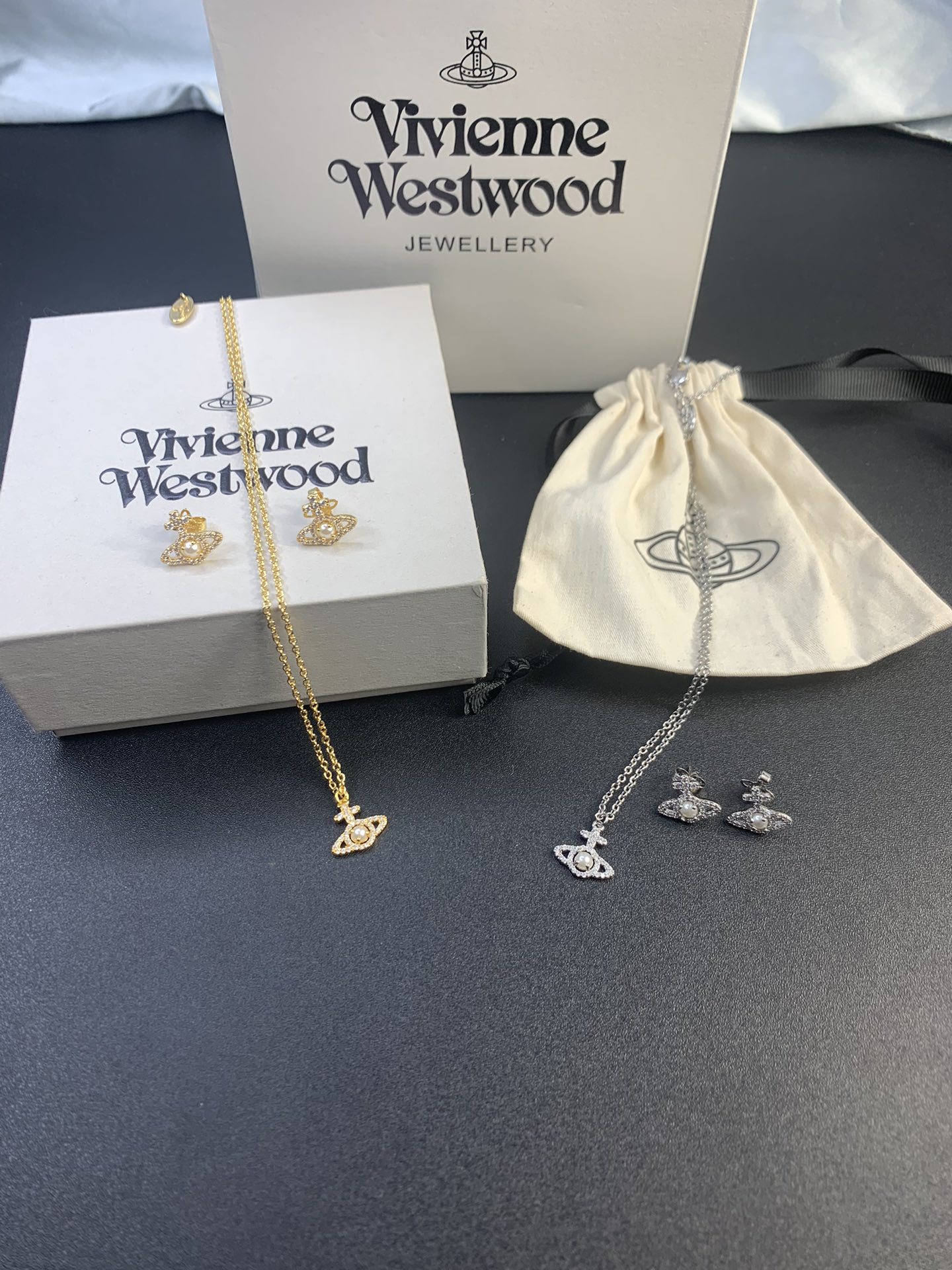 Cross West Empress Vivian Cross Line Zircon Pearl Saturn Necklace Small Red Book Quick Group A Traceless Generation details Picture