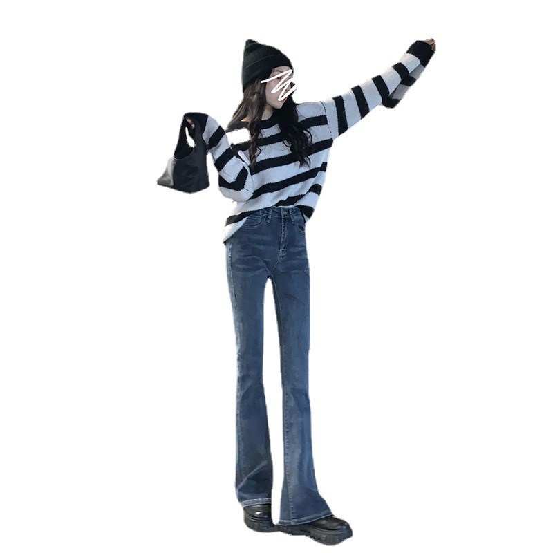 微喇牛仔裤女白底实物图