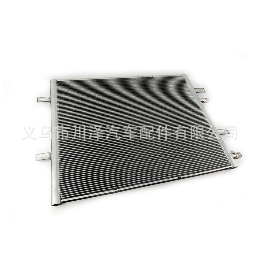 适用宾利欧陆飞驰GT4.0T水箱散热器冷凝器3W0145749A产品图