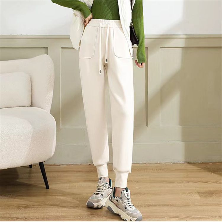 2022 Autumn and winter double-sided fleece windproof outdoor sports pants for women, loose, tight-fitting, large pocket fleece high-waisted thermal sweatpants Specification image