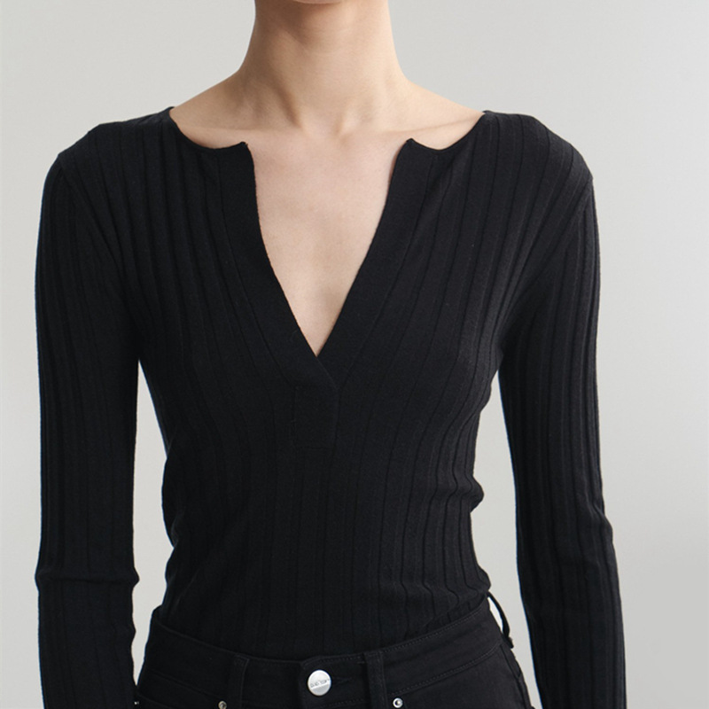 【 In Stock 】2022 Autumn and winter Silk cashmere semi-open-neck base top, slim-fit sweater, women's knitted sweater details Picture