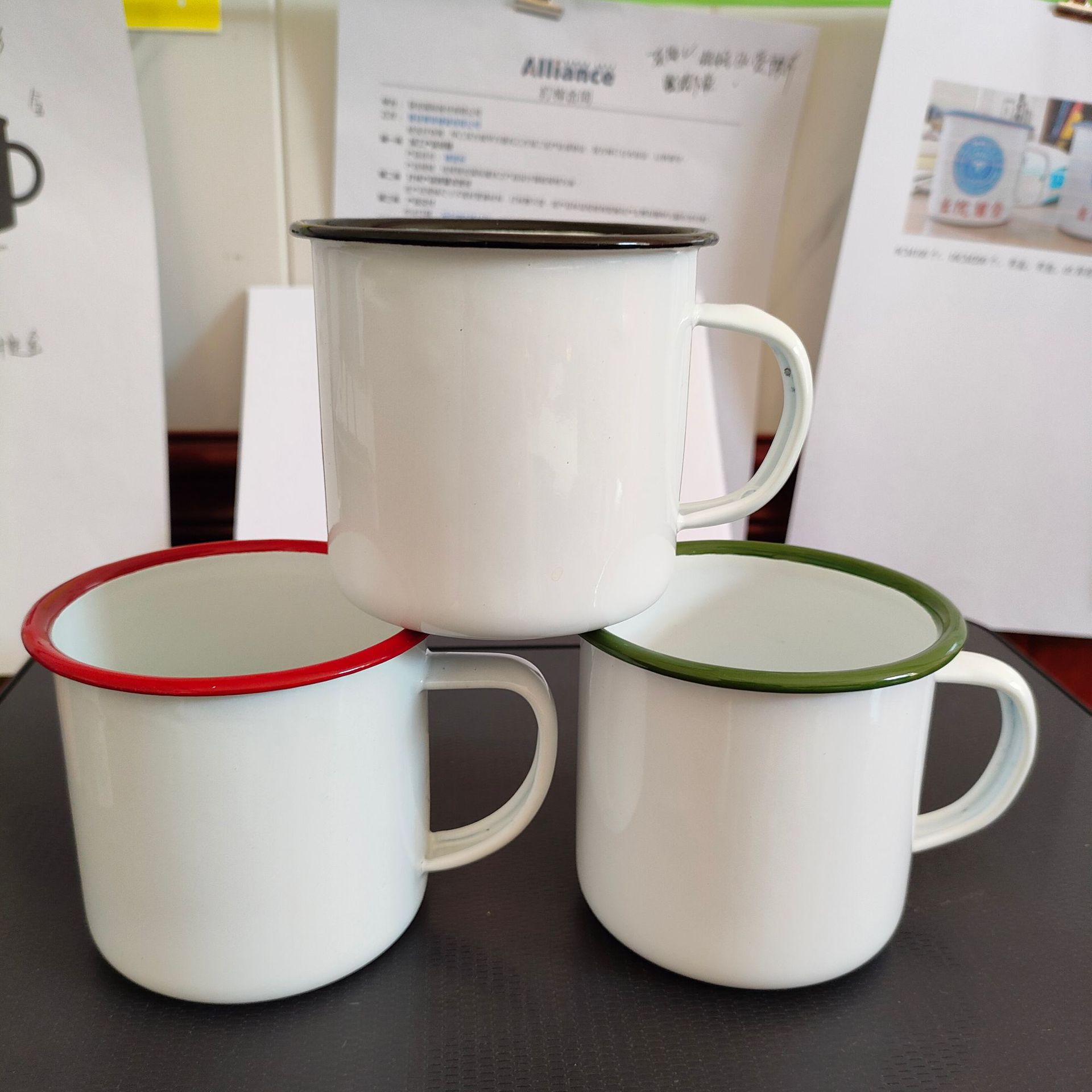 Thickened enamel cups, cross-border mugs, hot-selling iron tea vats, iron magnetic rods, nostalgic enamel vats, retro water cups wholesale details Picture