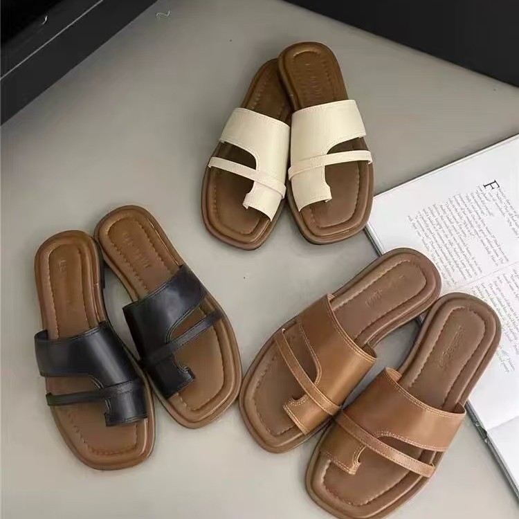 Simple style toe-heeled outerwear slippers for women 2026 new summer Korean retro vacation, one-foot Roman sandals details Picture