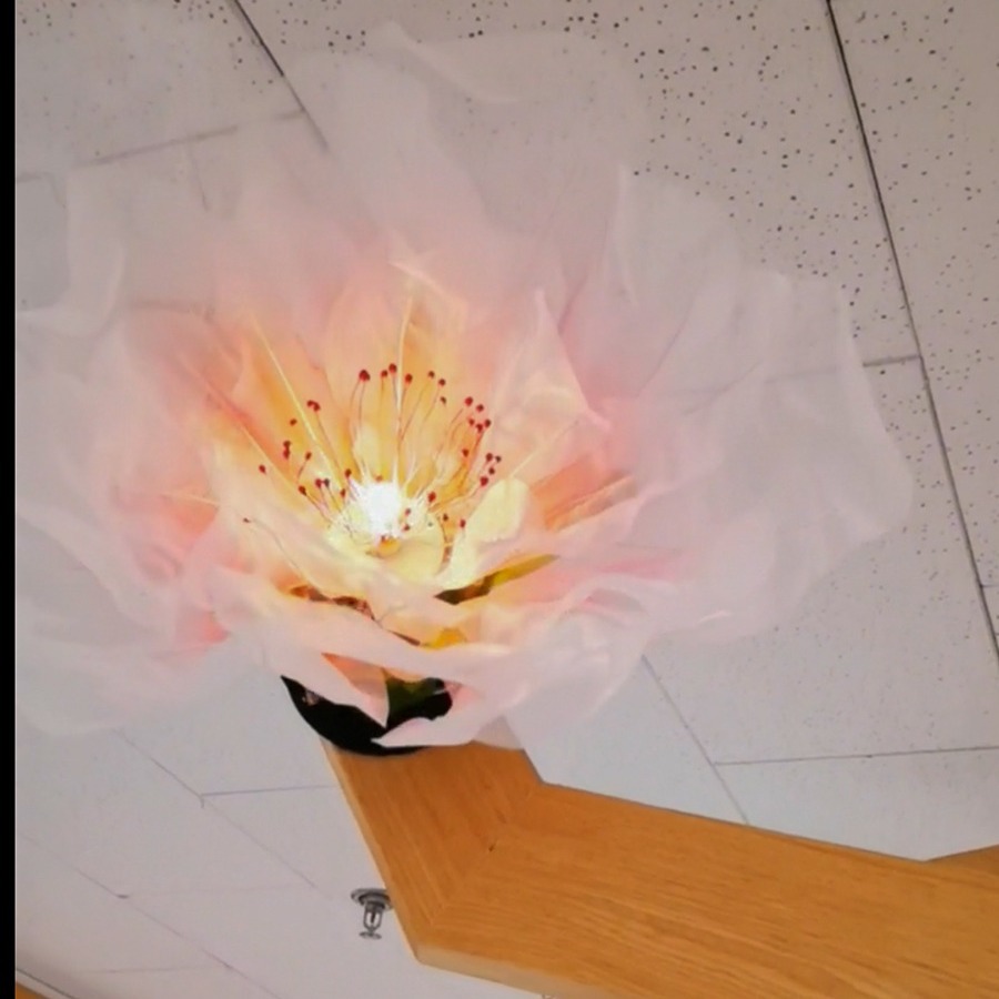 Large net red electric opening and closing handmade flower light paper art silk screen flower automatic opening and closing peach blossom scene beauty Chen device details Picture
