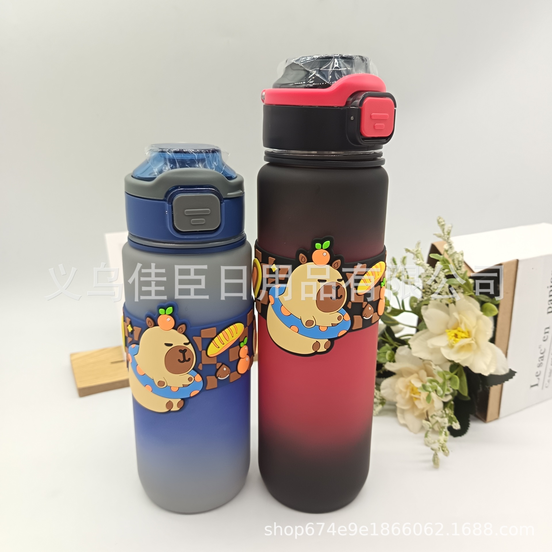 The new Capibala space cup, a popular cross-border product, is a portable water cup for students to carry to work and a fitness water bottle