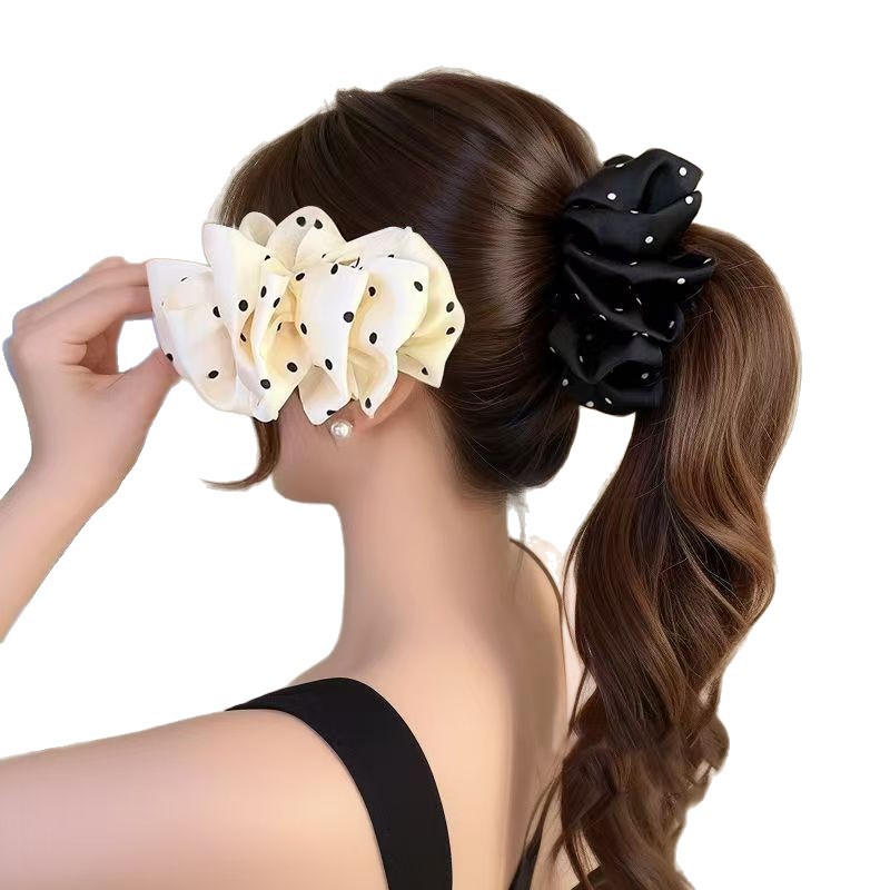 爆款巨显发量横着夹新款褶皱波点香蕉夹云朵泡泡甜美高马尾竖夹子白底实物图