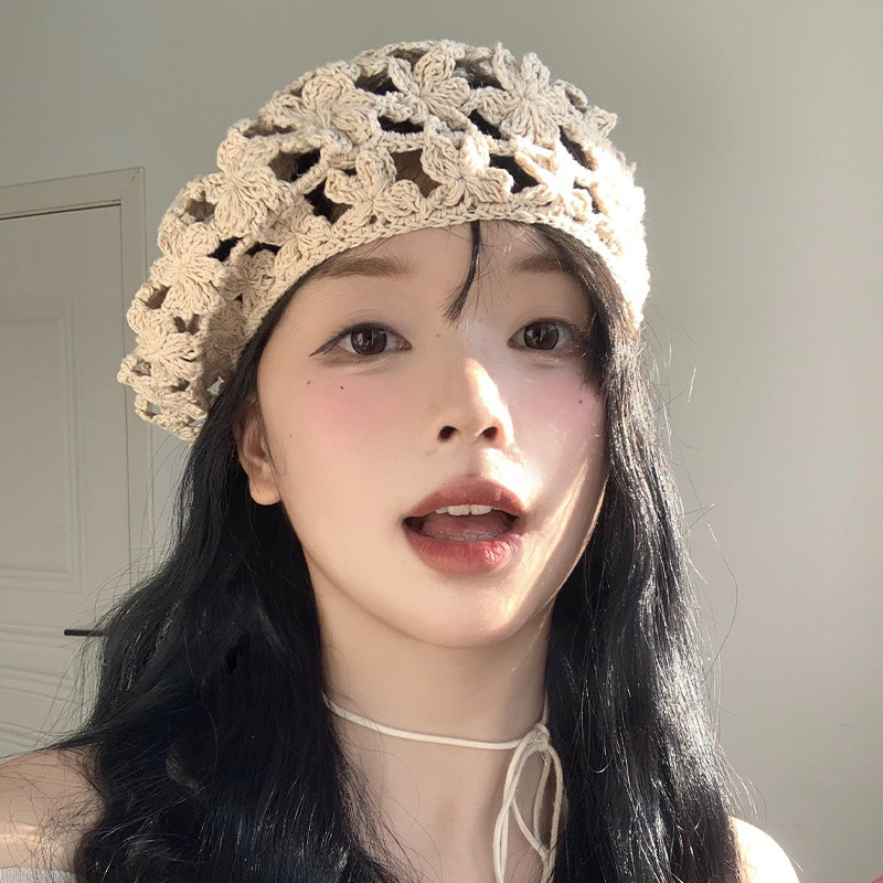 Flower Hollowed-Out Beret Ladies Summer Hundred Thin Hook Flower Bud Painter Hat Day Vintage Face Small Hat Application Scenario