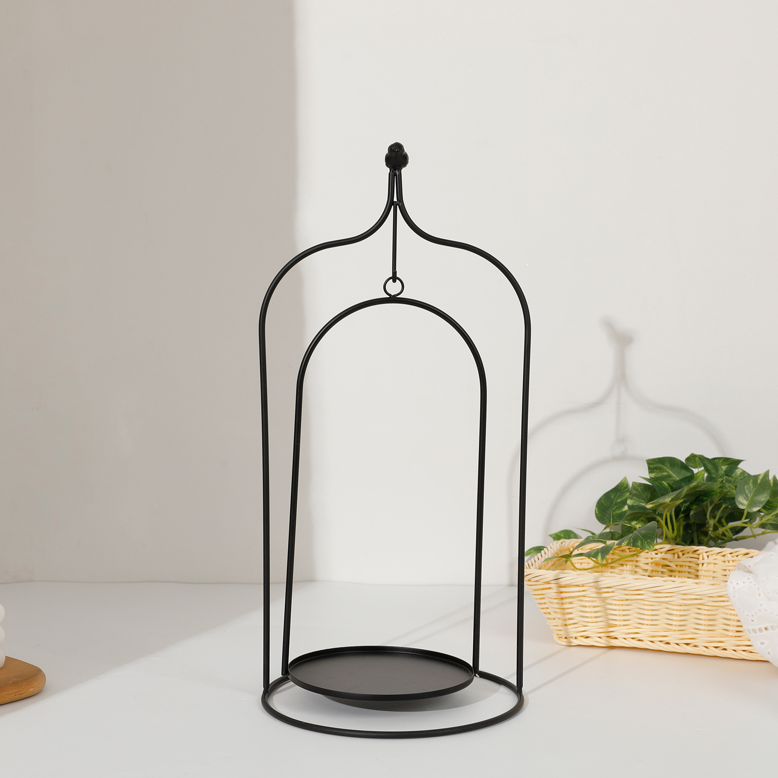 Cross-Border Amazon American Iron Wedding Candlestick Ins Wind Candle Holder Advanced Sense Crafts Candle Cup Decoration details Picture