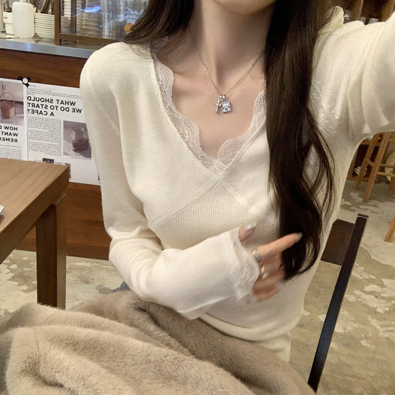 欧货现货蕾丝拼接气质长袖羊毛针织打底衫女韩系秋冬洋气别致上衣