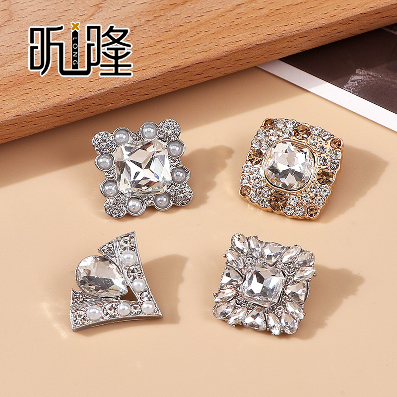 方形纽扣金属高端水钻珍珠玻璃合金呢大衣皮草手缝三角装饰扣批发