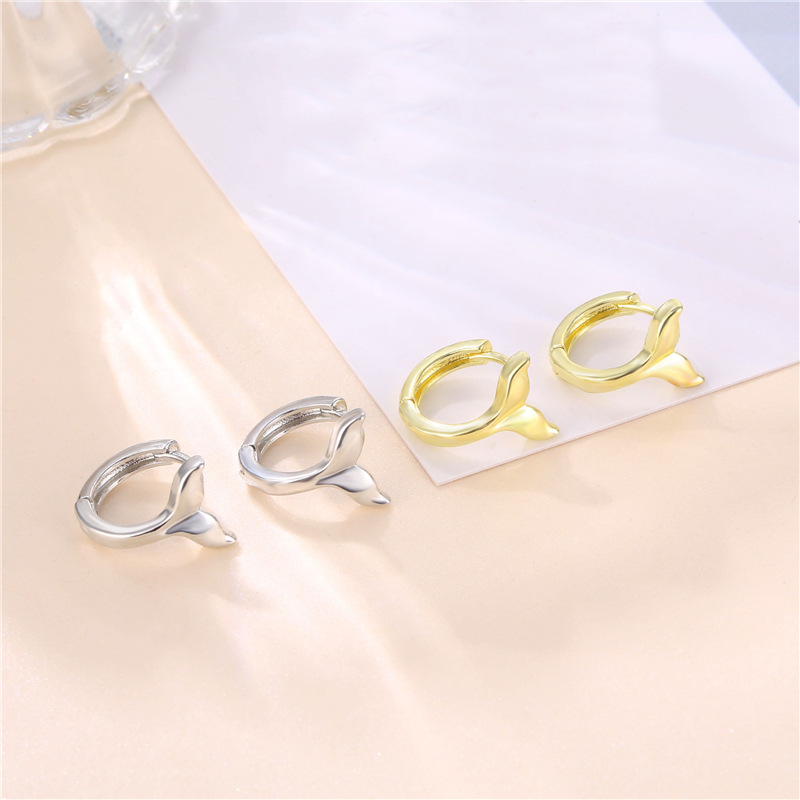 Korean Version Of Summer Sea People Fishtail Ear Buckle Female Cross-Border Small Fresh Dolphin Tail Earrings Earring Simple Earrings Specification drawing
