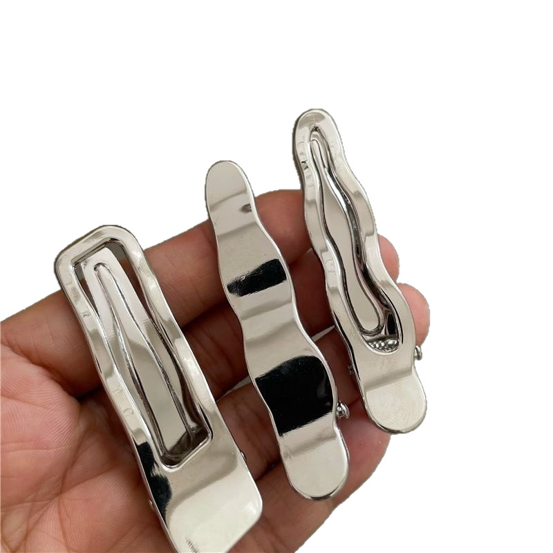 Silver wavy, sweet and cool, spicy girl style hair clips, bangs clips, dopamine outfit, broken hair clips, new versatile hair accessories Item Picture