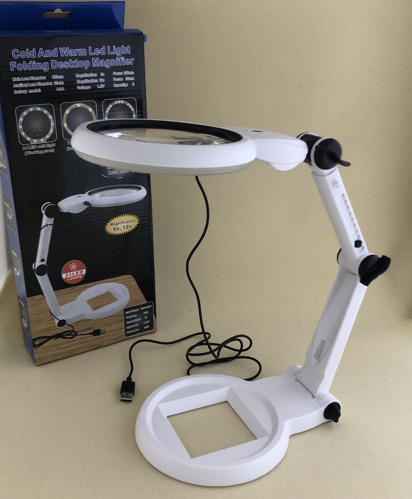 New 3B-1F folding handheld desktop with 18 LED lights, magnifying glass strap, mother mirror gift, magnifying glass for the elderly Item Picture