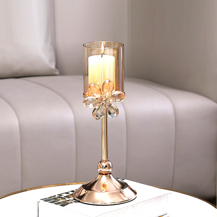 European Light Luxury Crystal Petals Glass Candle Holder Romantic Candlelight Dinner Home Table Decoration Decoration Home Retro Application Scenario