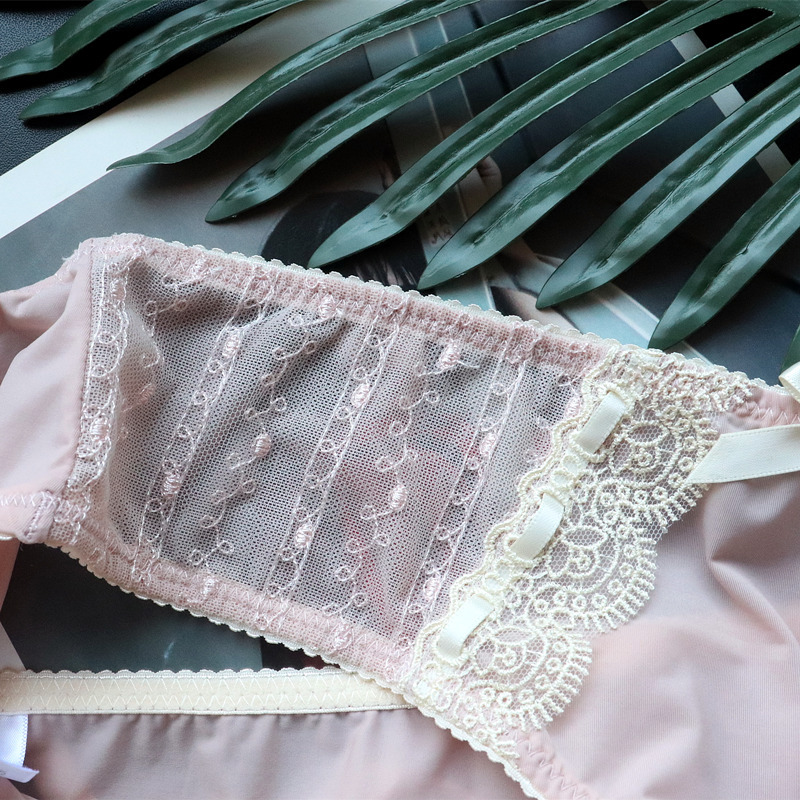 日系复古刺绣细节图