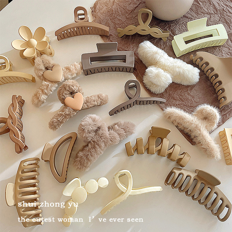 French Elegant Temperament Headdress Autumn Winter Plush Cobblehead Clip Large Shark Clip Hairpin Senior Sense Hairpin Wholesale Specification drawing