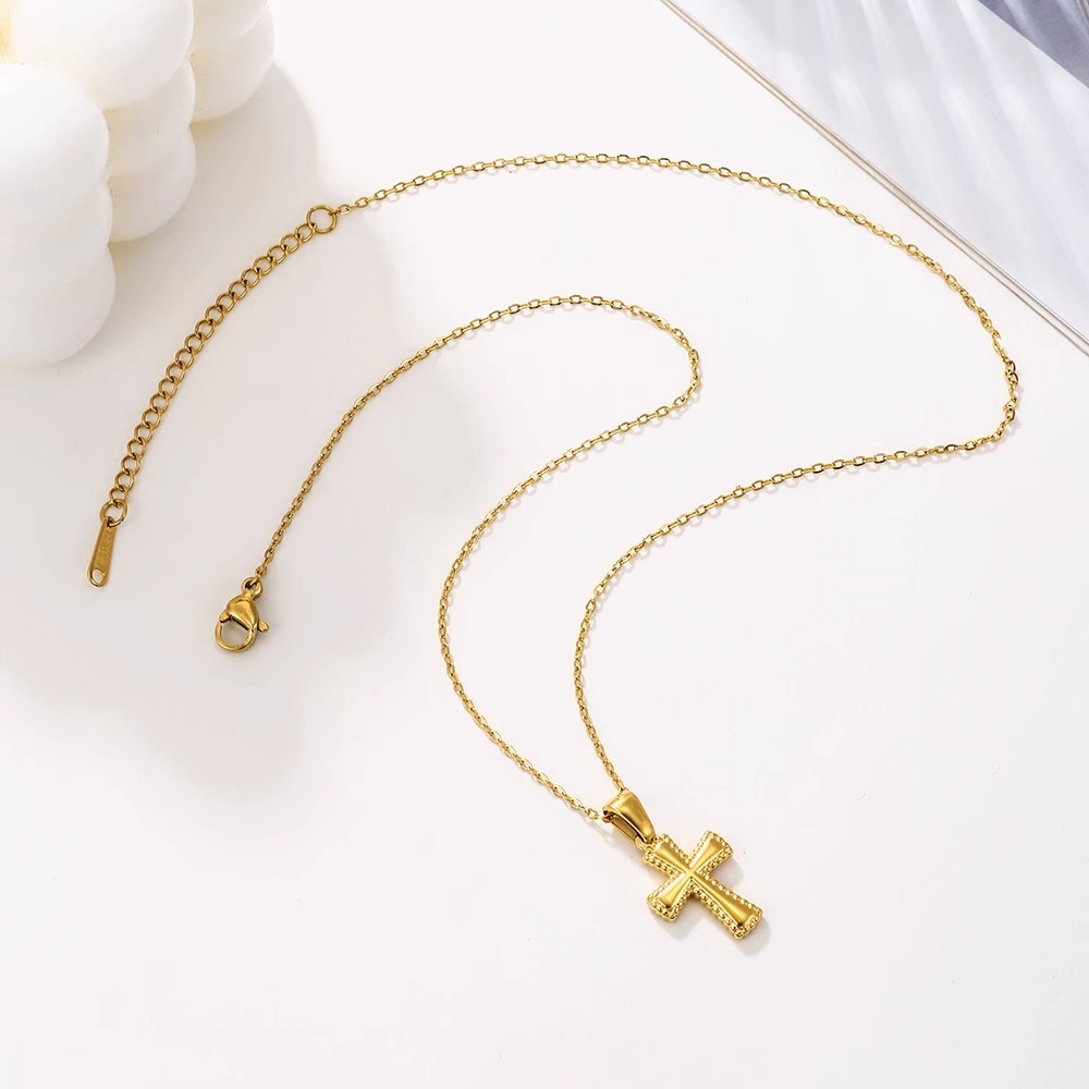 Titanium steel cross pendant necklace for women, an ins European and American niche design stainless steel necklace, a versatile collarbone chain accessory Specification image
