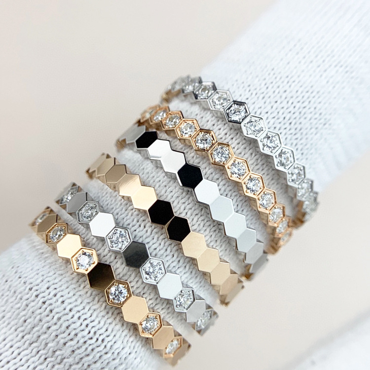 ins niche design fashion honeycomb ring plated with 18K rose gold, diamond-shaped stacked honeycomb with diamonds, women's food ring details Picture